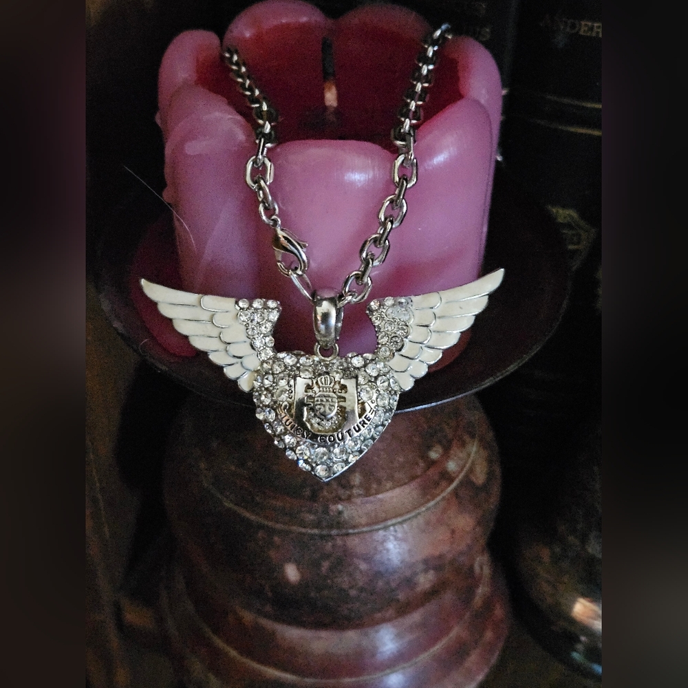 VTG Y2K Juicy Couture Winged Heart Pendant Necklace 17"L + Pendant